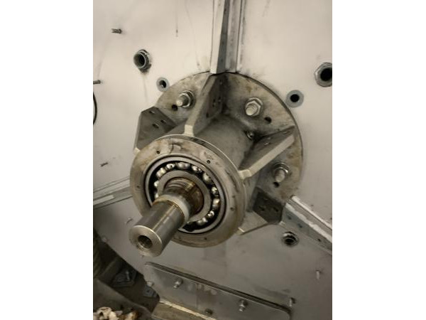 乾洗機主軸承更換1