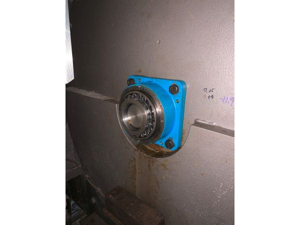 水洗機主軸承更換1