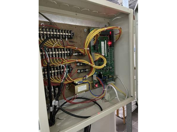 微電腦控制器後IO板